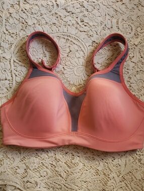 Wacoal Peach and Gray Performance Sports Bra Size 34DD
